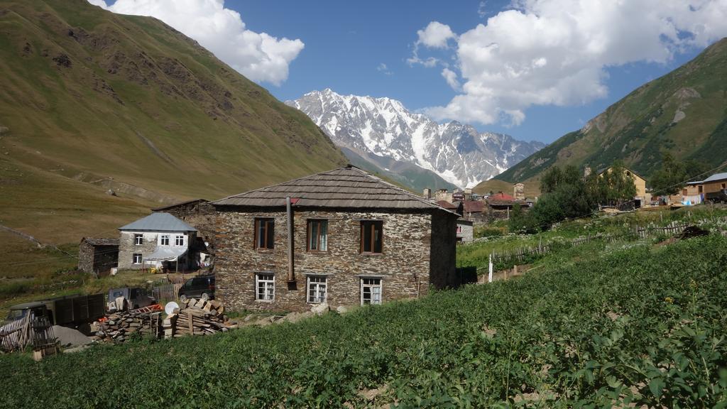 Caucasus Guesthouse Ushguli Eksteriør bilde